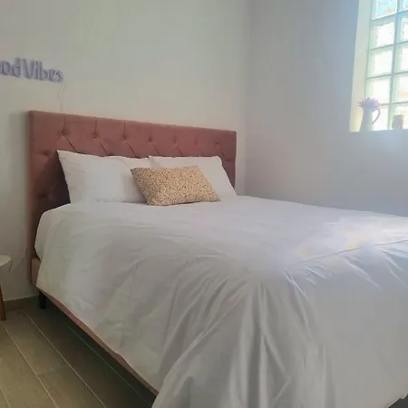 Tiffany's -2' Walk From Metro Apartment Athens